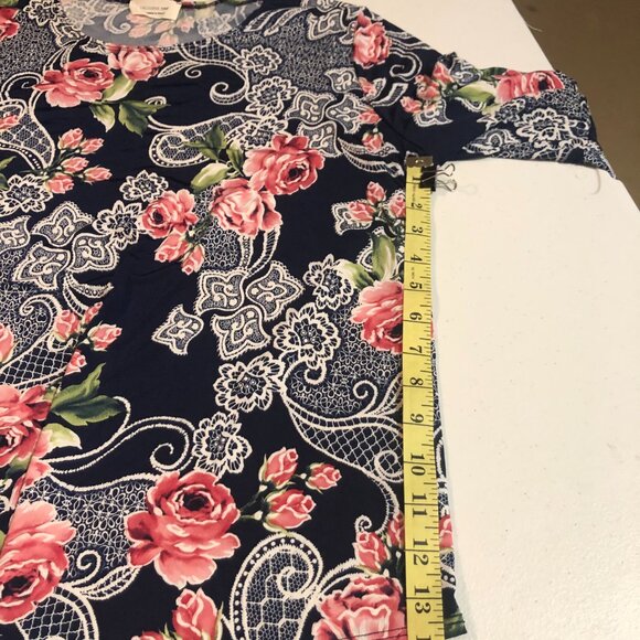 Exclusive One Blouse with bell sleeves, Size 1X - Picture 4 of 8